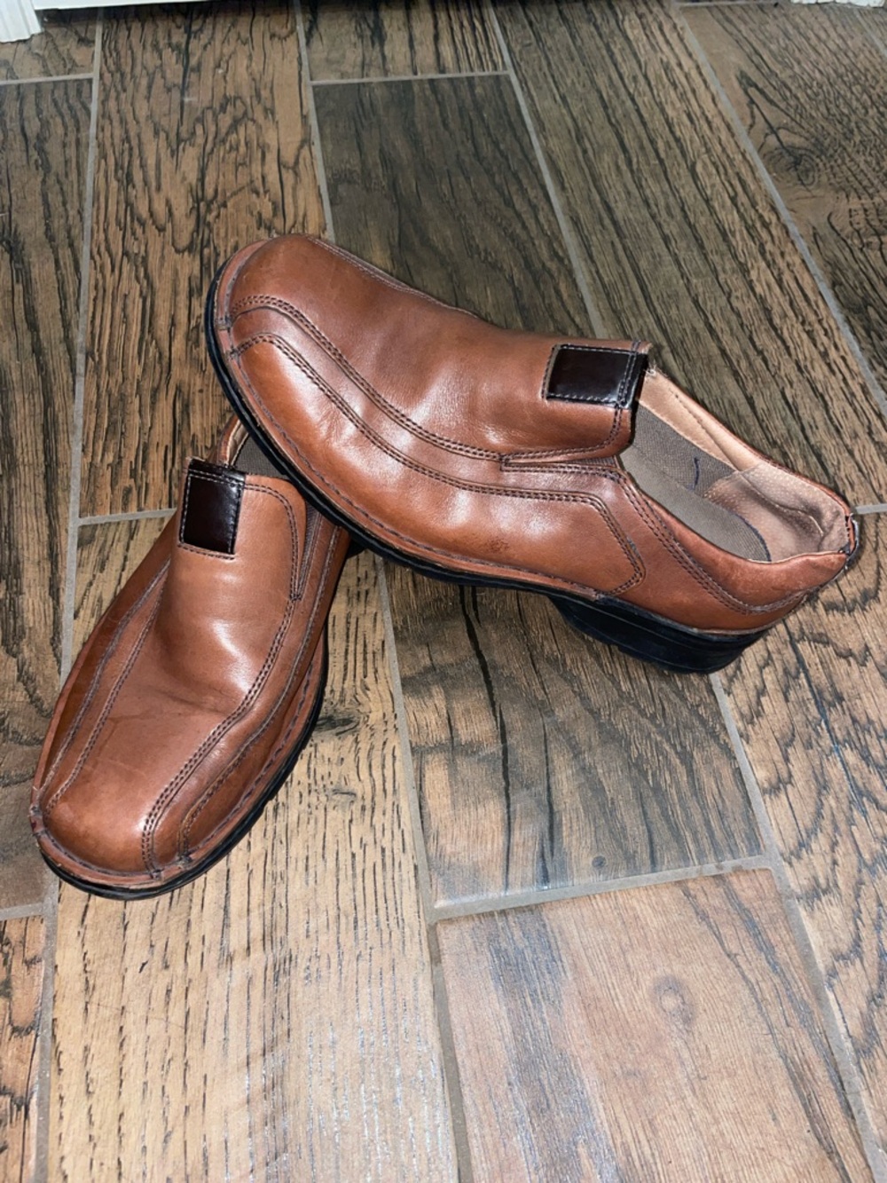 Clarks Men's Tan Leather Slip-On Loafers